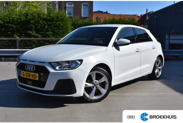 30 TFSI Advanced epic | Cruise Control | Apple Carplay & Android Auto | 17 inch lichtmetalen velgen | Parkeersensoren achter |