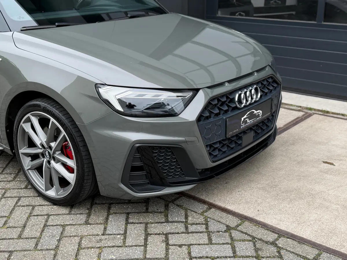 40 TFSI 3 x S Line Pro Line S LED|Sfeer|18 inch|Carplay|Two Tone