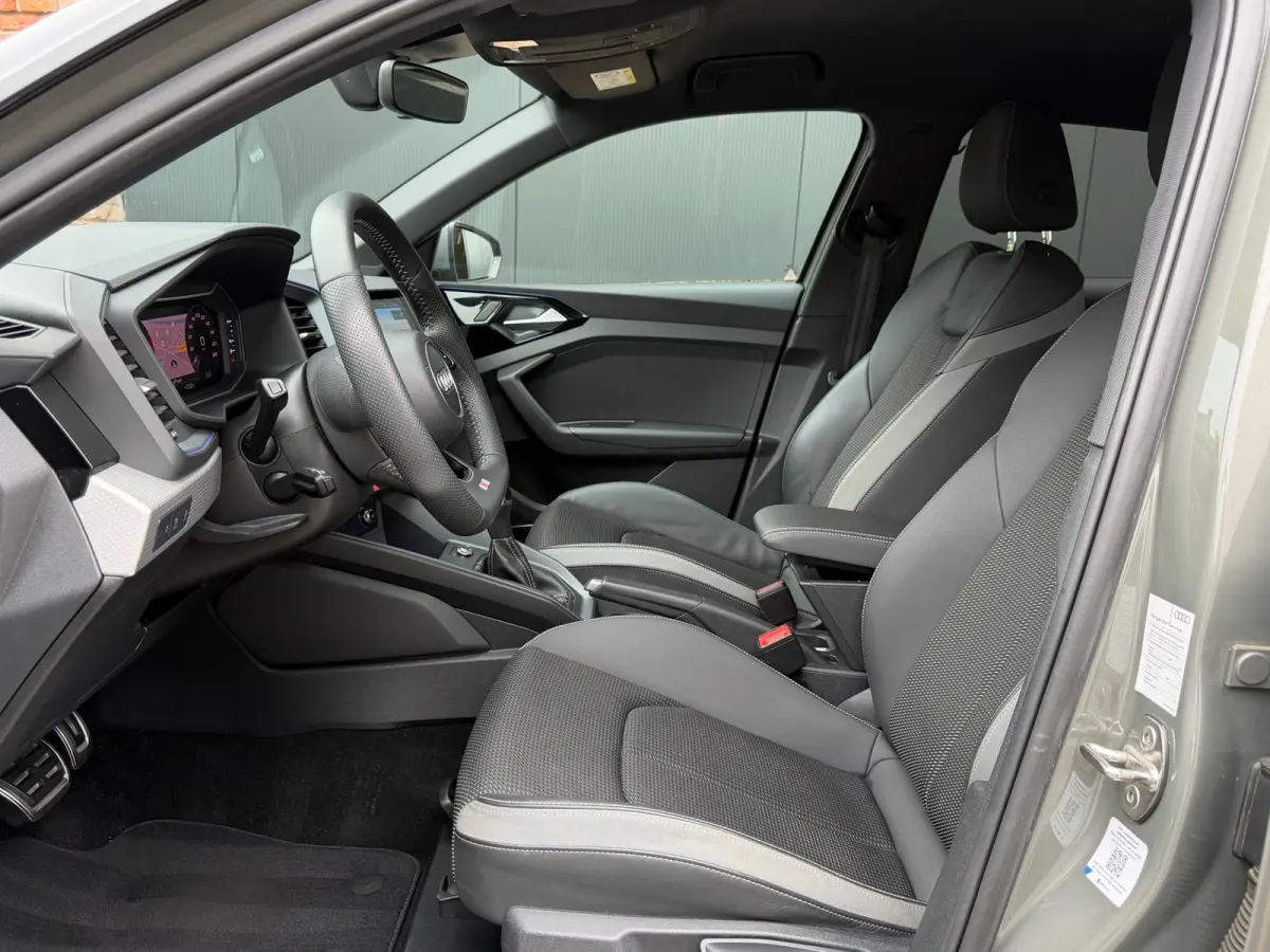 40 TFSI 3 x S Line Pro Line S LED|Sfeer|18 inch|Carplay|Two Tone