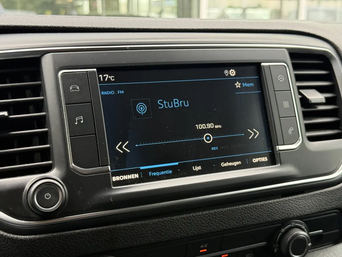 1.5 BlueHDI 100 Long L3 Premium | NL-auto | 1e Eig | Carplay | Navi | Cruisec.