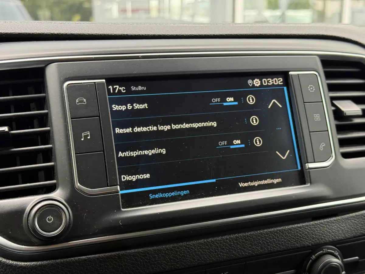1.5 BlueHDI 100 Long L3 Premium | NL-auto | 1e Eig | Carplay | Navi | Cruisec.