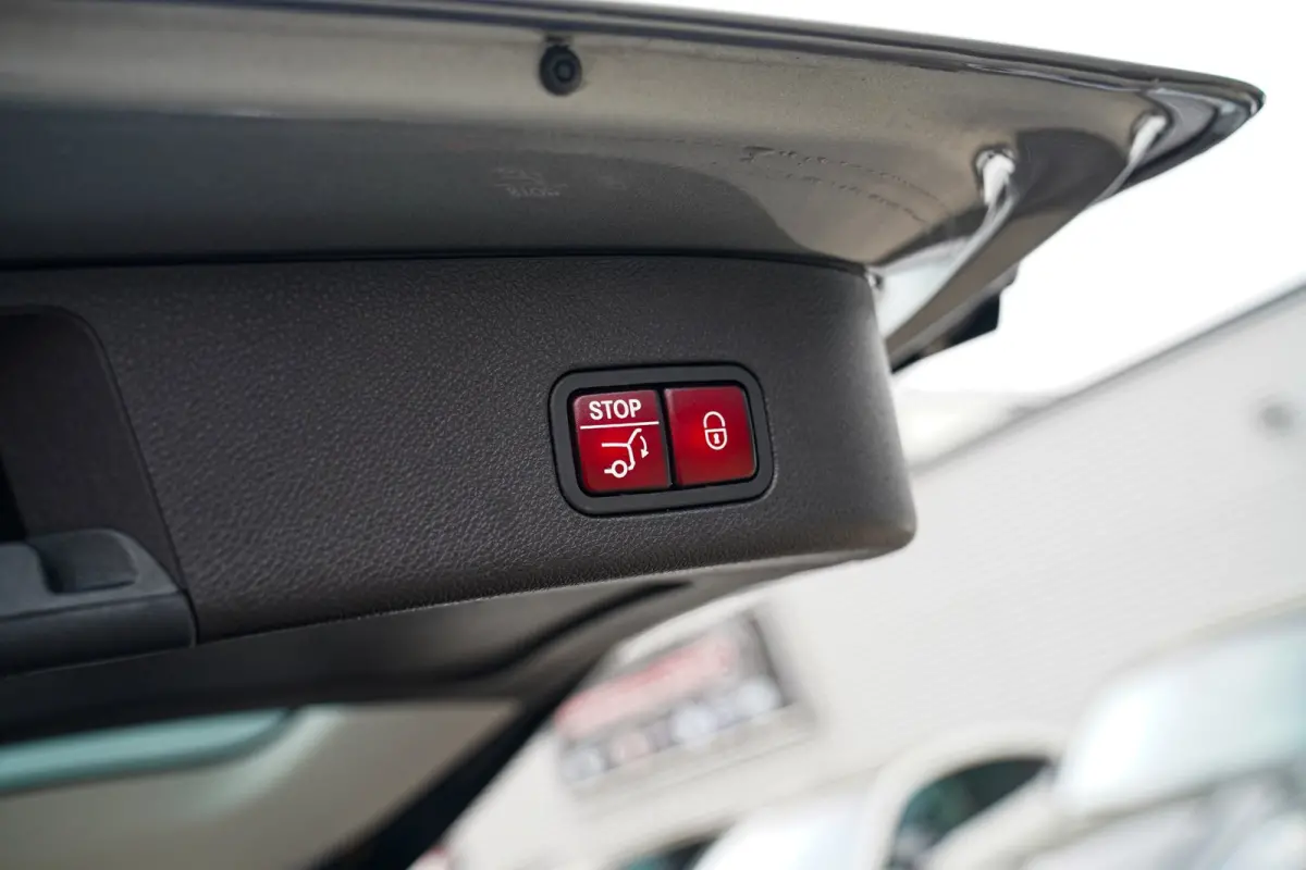 AMG 63 4MATIC - Stoelverwarming/Verkoeling | Elektrische trekhaak | Massage Stoelen | HuD | Panorama | HK