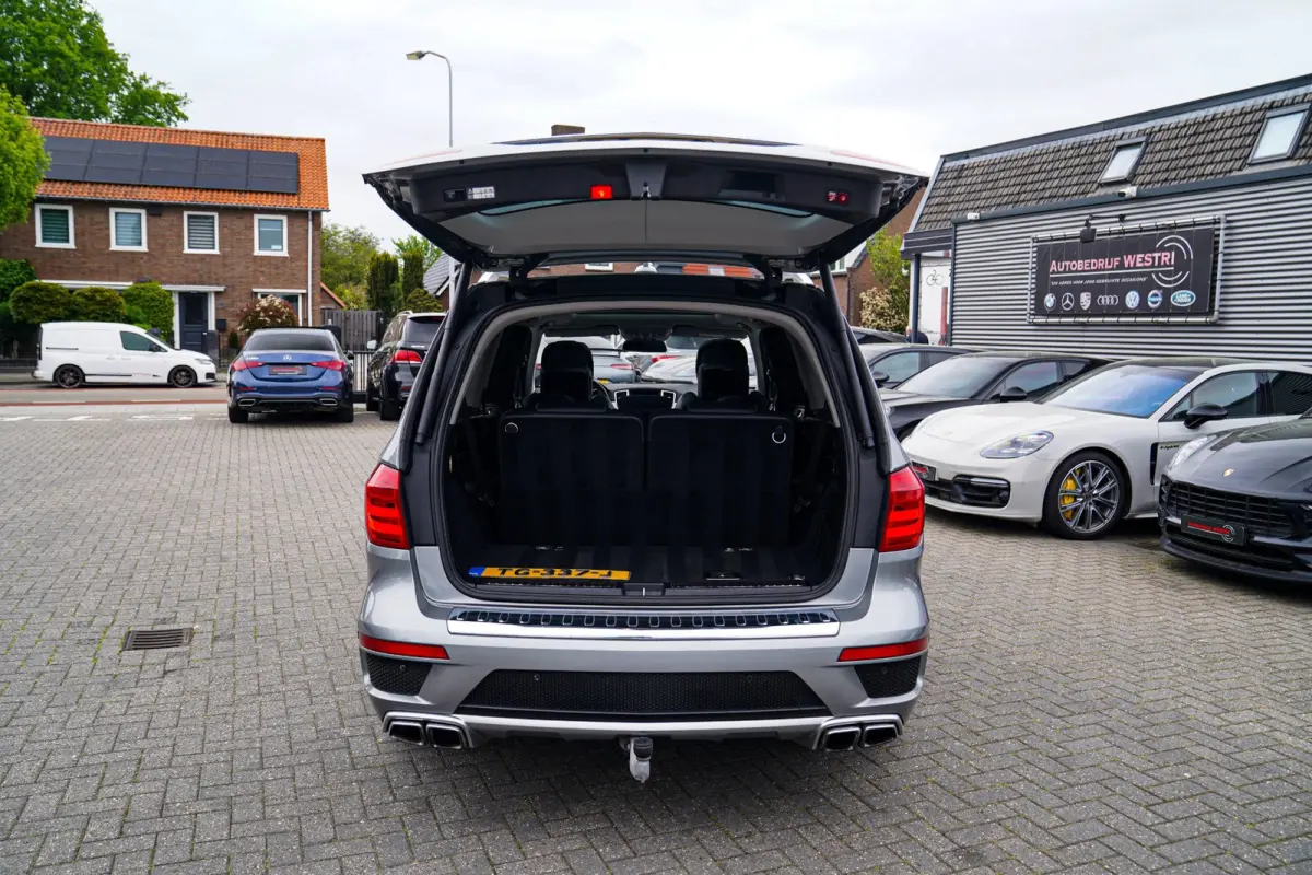 AMG 63 4MATIC - Stoelverwarming/Verkoeling | Elektrische trekhaak | Massage Stoelen | HuD | Panorama | HK