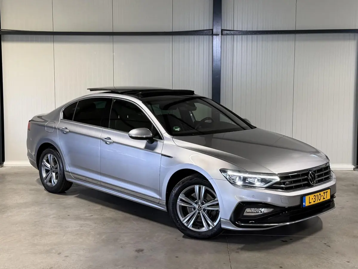 1.5 TSI R-Line Business + Pano Virtual H&K
