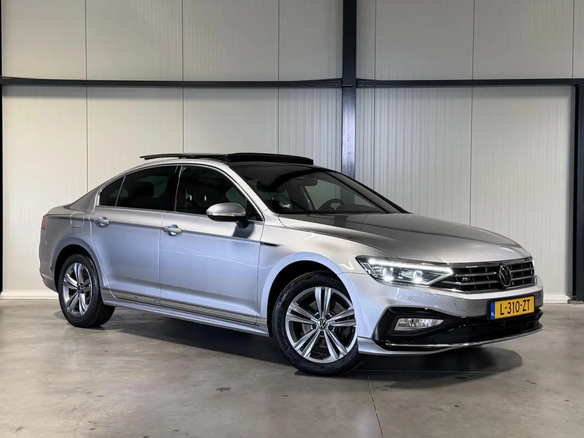 1.5 TSI R-Line Business + Pano Virtual H&K