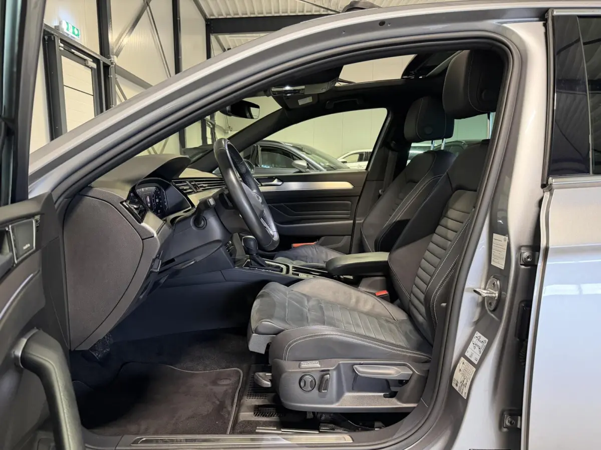 1.5 TSI R-Line Business + Pano Virtual H&K