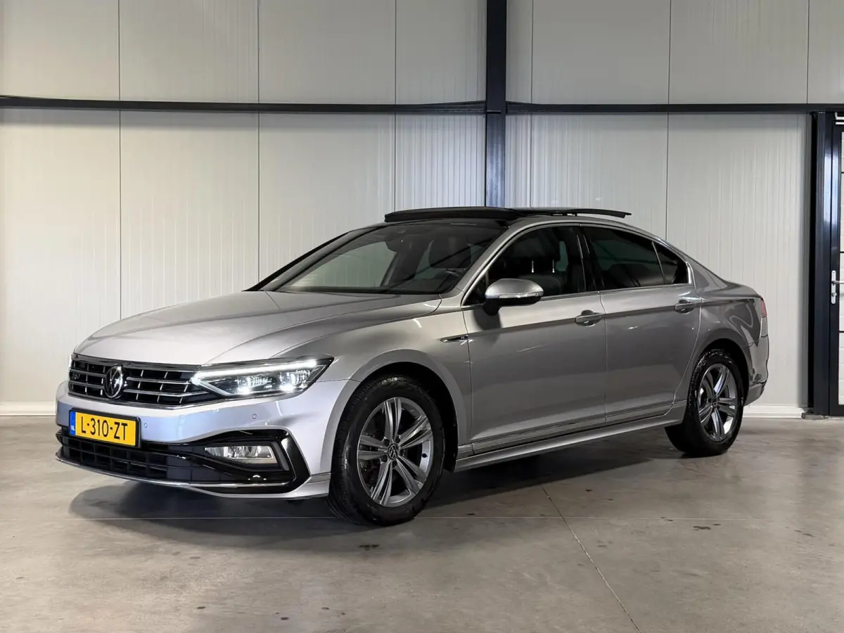 1.5 TSI R-Line Business + Pano Virtual H&K