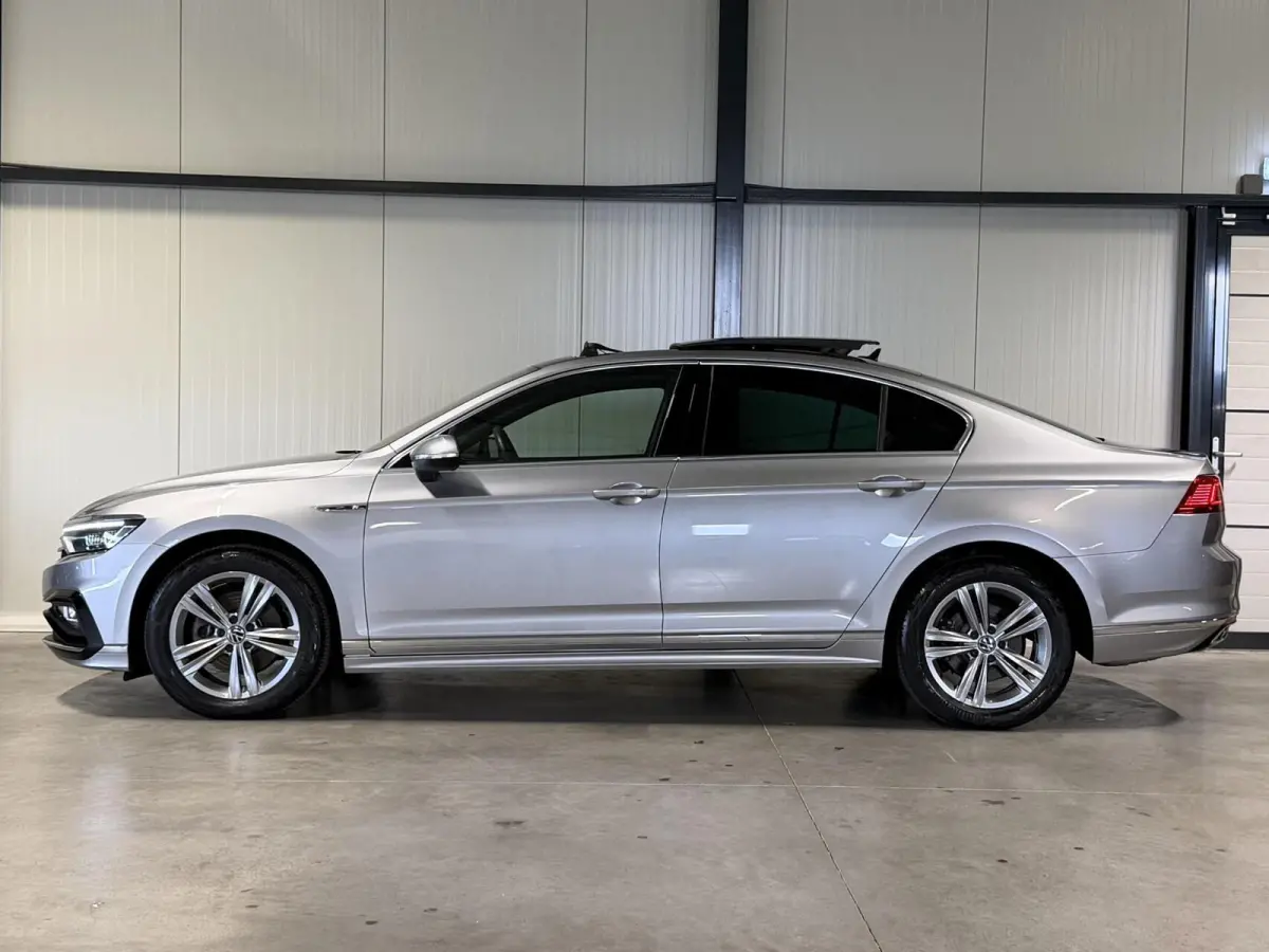 1.5 TSI R-Line Business + Pano Virtual H&K