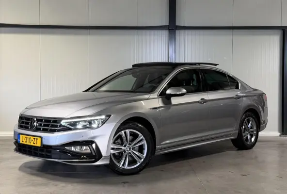 1.5 TSI R-Line Business + Pano Virtual H&K