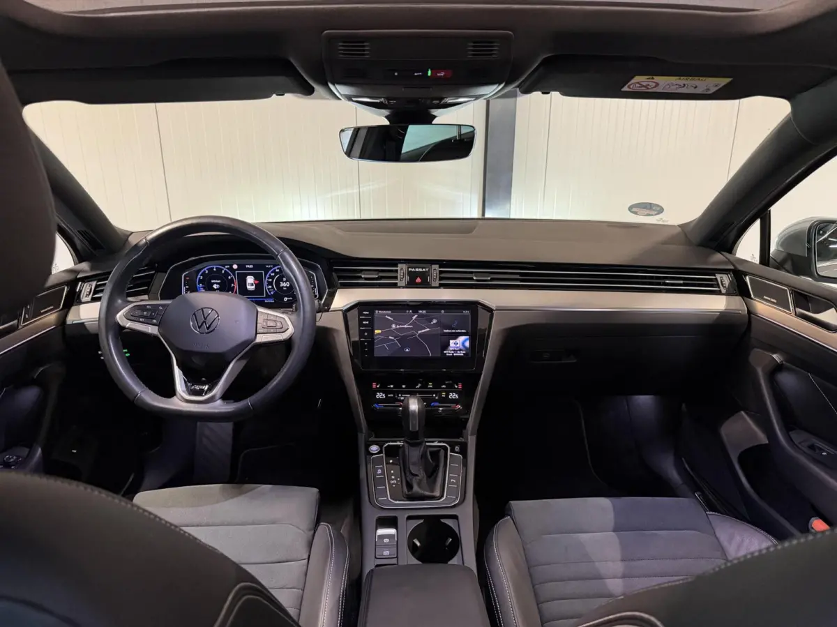 1.5 TSI R-Line Business + Pano Virtual H&K