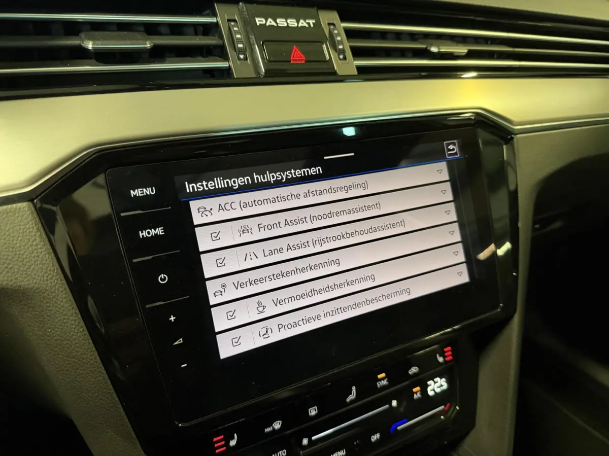1.5 TSI R-Line Business + Pano Virtual H&K