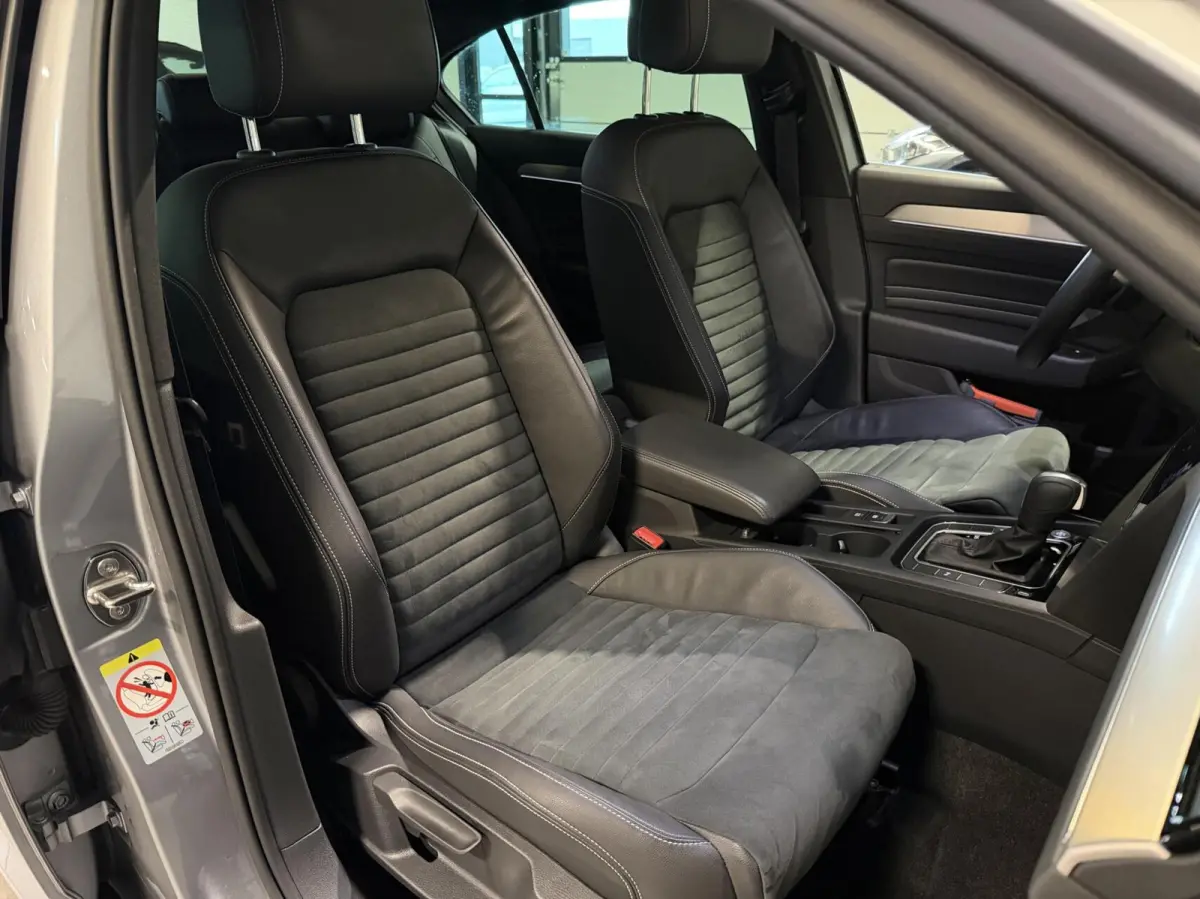 1.5 TSI R-Line Business + Pano Virtual H&K