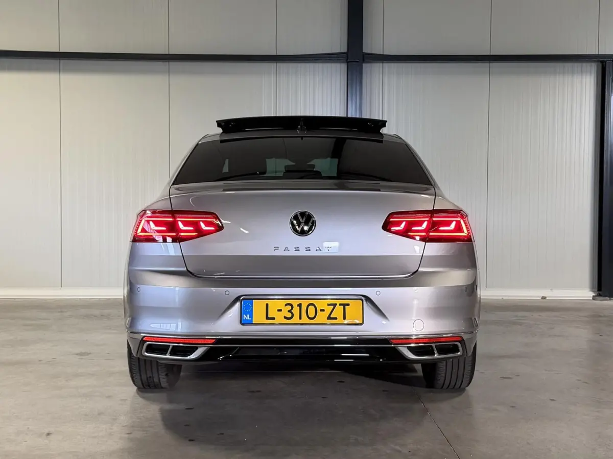 1.5 TSI R-Line Business + Pano Virtual H&K