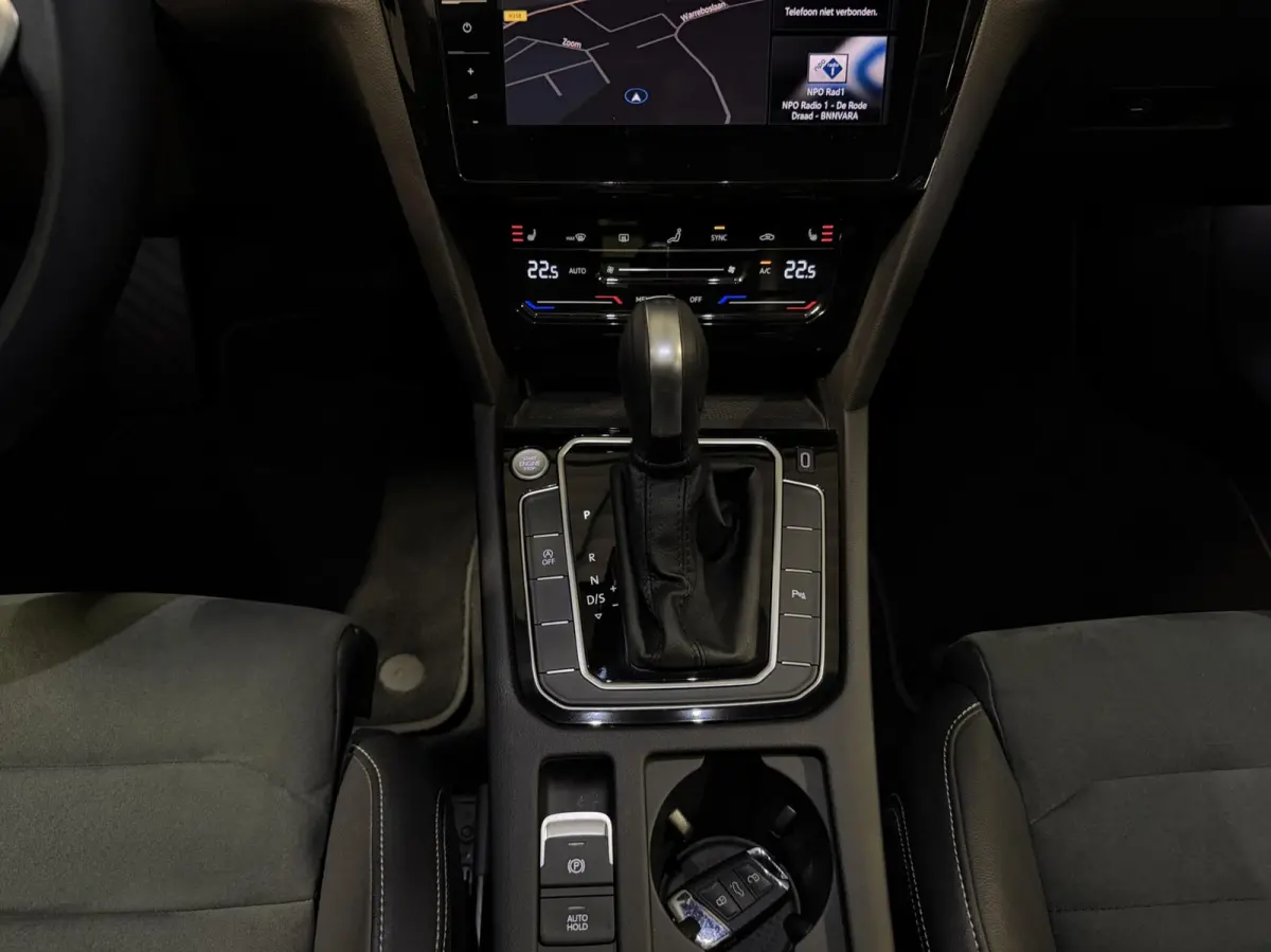 1.5 TSI R-Line Business + Pano Virtual H&K