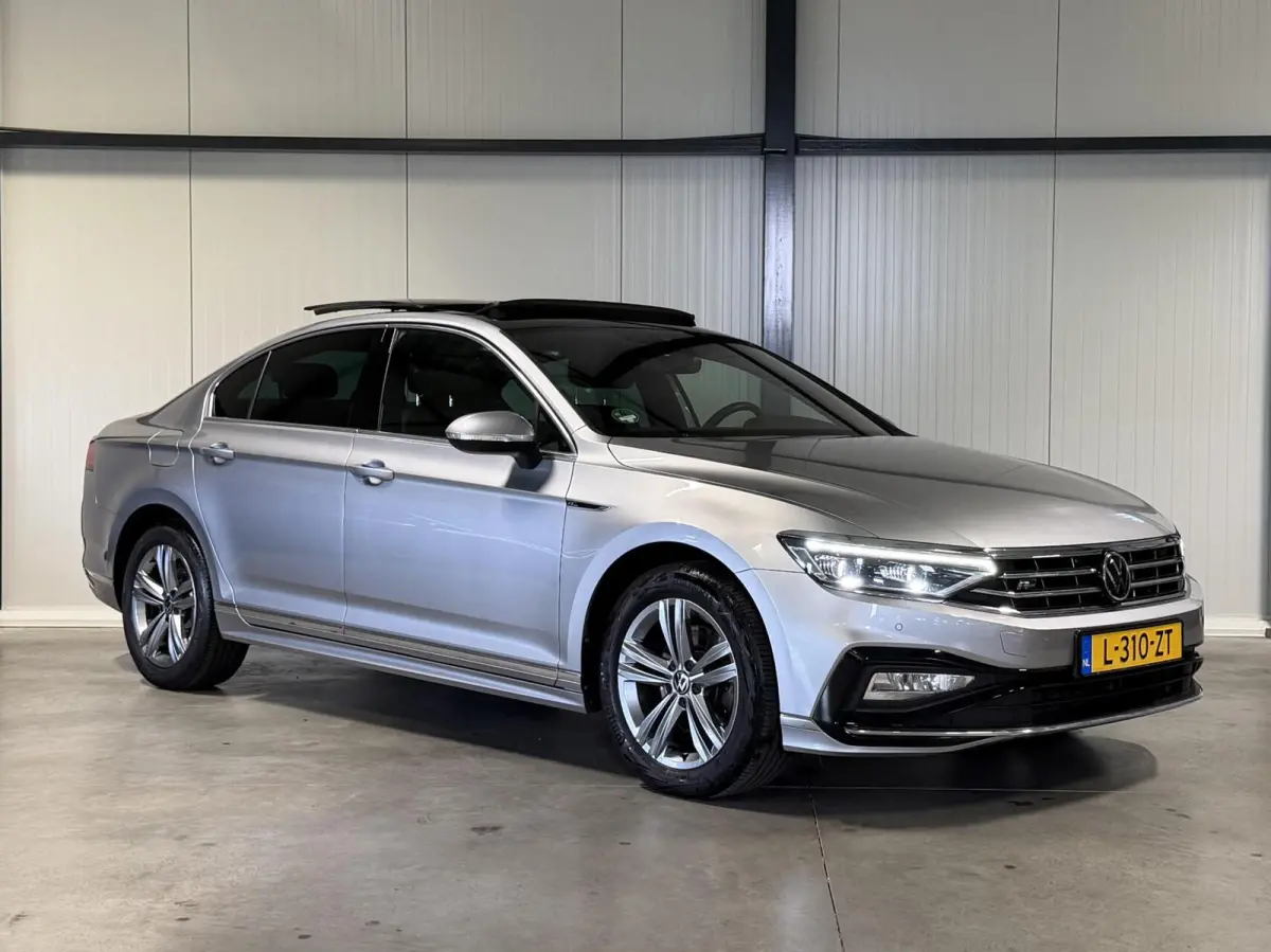 1.5 TSI R-Line Business + Pano Virtual H&K