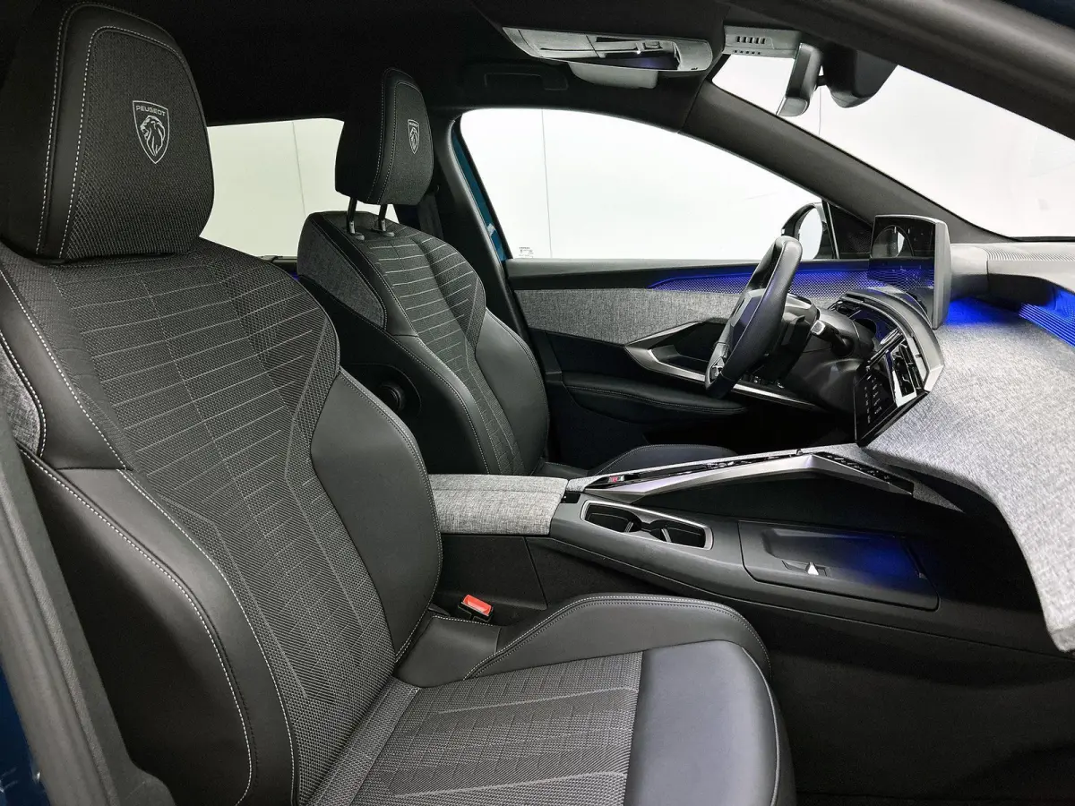 SUV GT Hybrid 145pk Automaat | 7 Zitplaatsen | Navigatie | Achteruitrijcamera | Handsfree Achterklep | Stoel- en stuurverwarming | Adaptieve Cruise Control | Climate Control | Parkeersensore