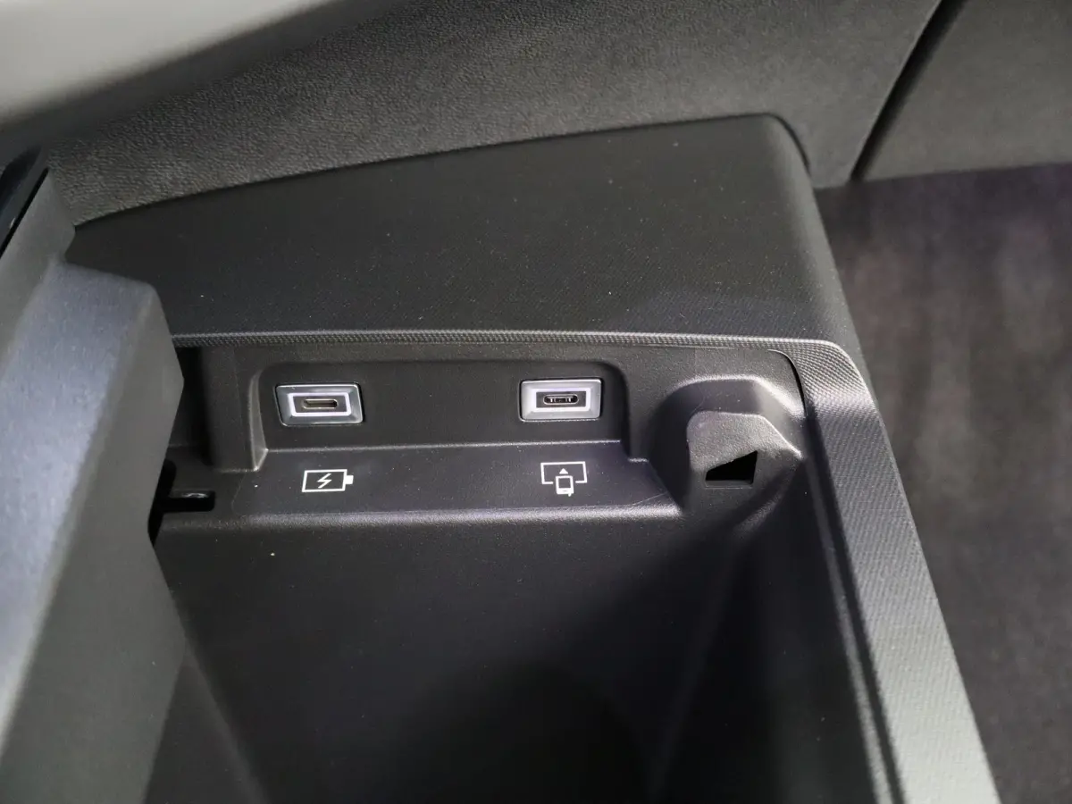 GT Avantage 210 74 kWh Navi | Airco | Cruise Control | Stoelverwarming | Camera | Apple Carplay/Android Auto | leder | LED