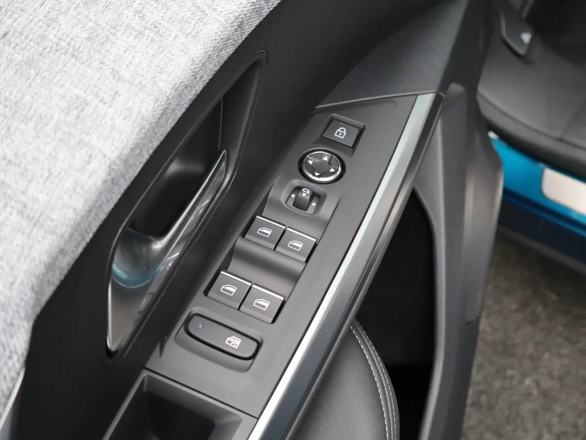 GT Avantage 210 74 kWh Navi | Airco | Cruise Control | Stoelverwarming | Camera | Apple Carplay/Android Auto | leder | LED