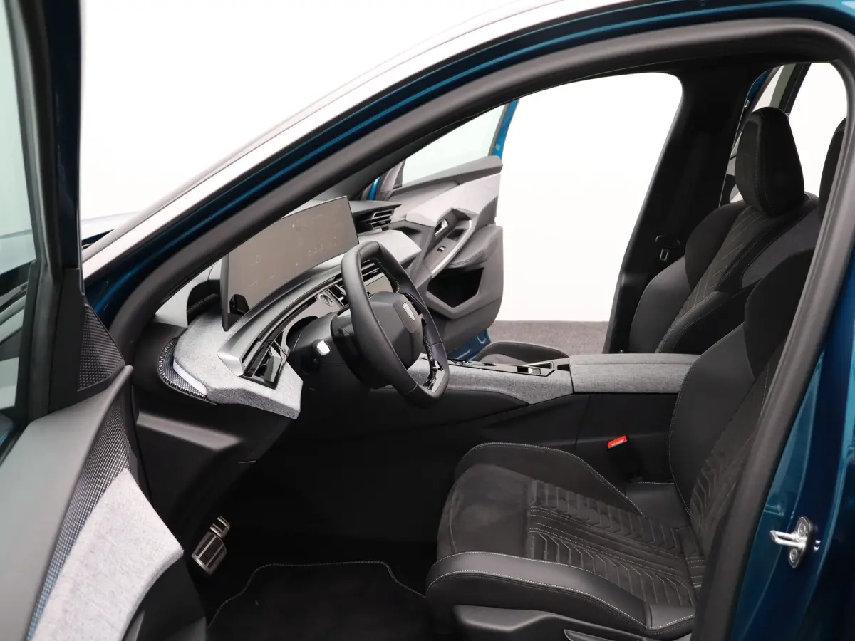 GT Avantage 210 74 kWh Navi | Airco | Cruise Control | Stoelverwarming | Camera | Apple Carplay/Android Auto | leder | LED