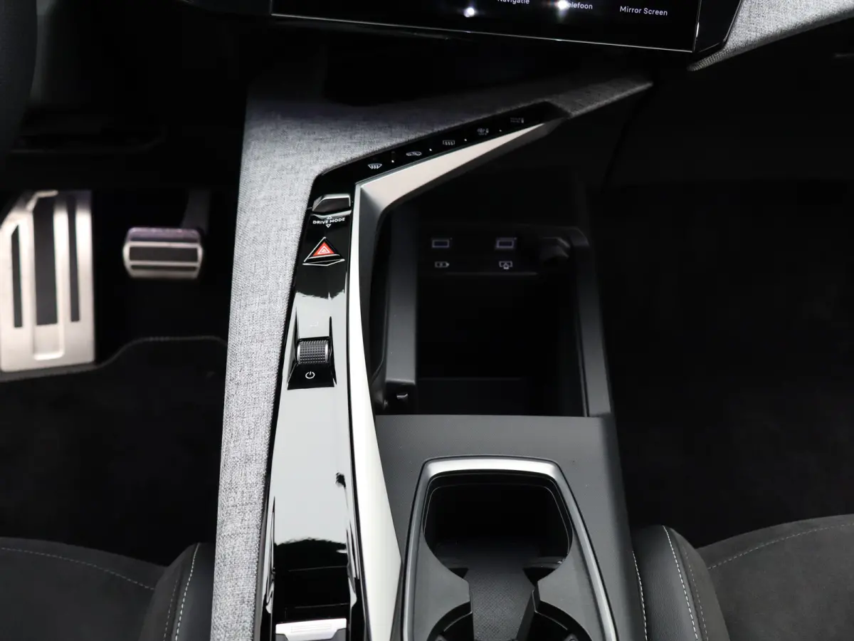 GT Avantage 210 74 kWh Navi | Airco | Cruise Control | Stoelverwarming | Camera | Apple Carplay/Android Auto | leder | LED