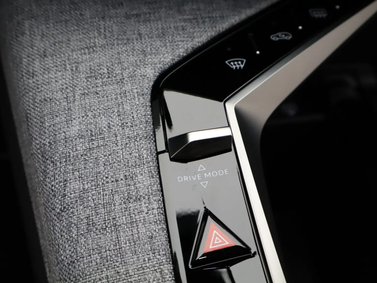 GT Avantage 210 74 kWh Navi | Airco | Cruise Control | Stoelverwarming | Camera | Apple Carplay/Android Auto | leder | LED
