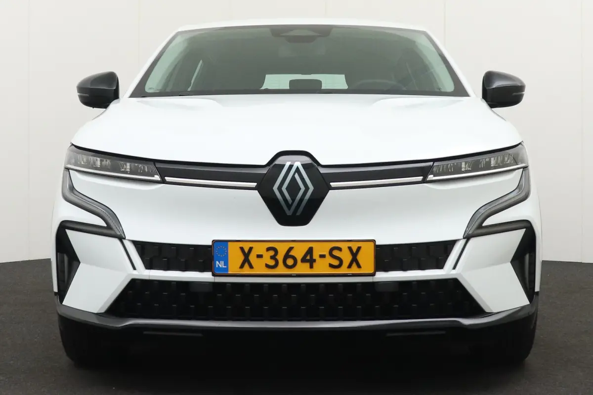 EV40 Boost Charge Equilibre 22KW Lader Carplay Camera