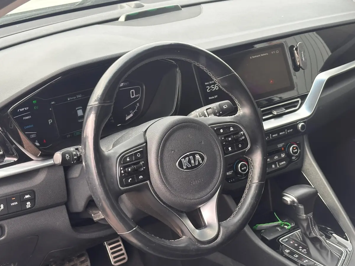 1.6 GDi PHEV ExecutiveLine Pano El stoelen