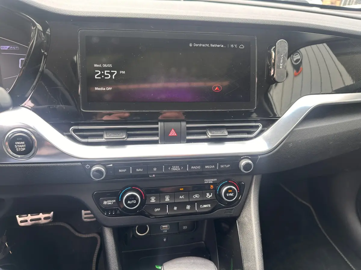 1.6 GDi PHEV ExecutiveLine Pano El stoelen