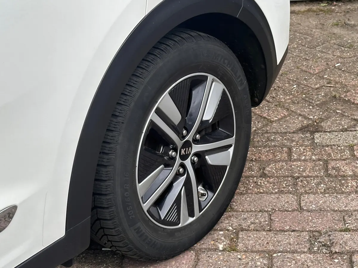 1.6 GDi PHEV ExecutiveLine Pano El stoelen