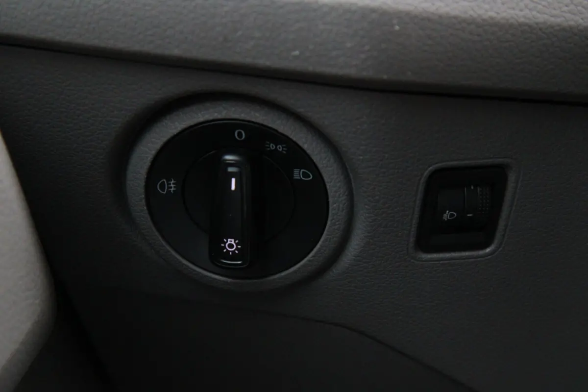 35 2.0 TDI H2 DC / Pick up / open laadbak / 5 pers / Trekhaak