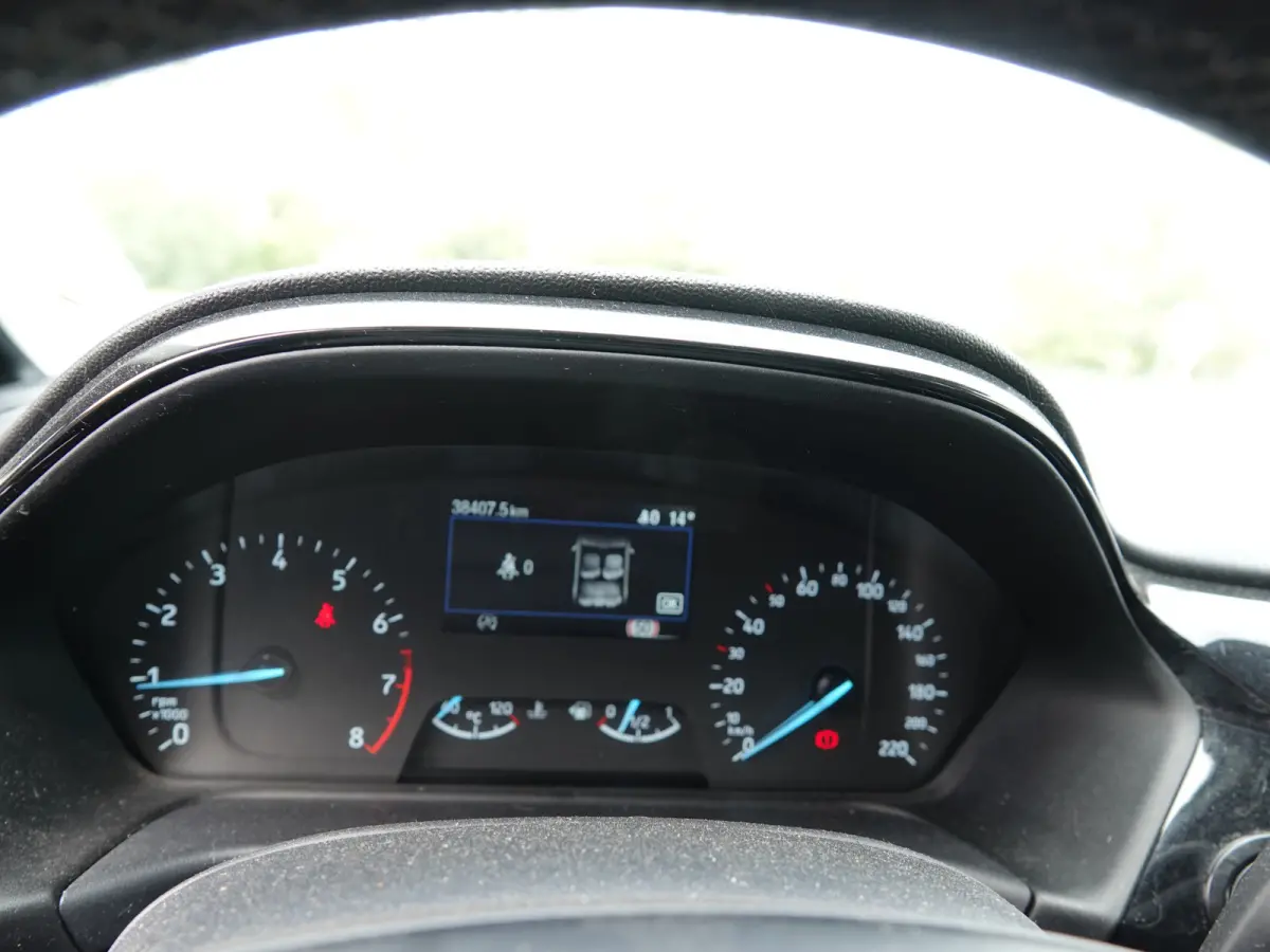 1.0 EcoBoost 95PK Titanium ADAPT. CRUISE | BT-TEL | CARPLAY | LMV | AIRCO