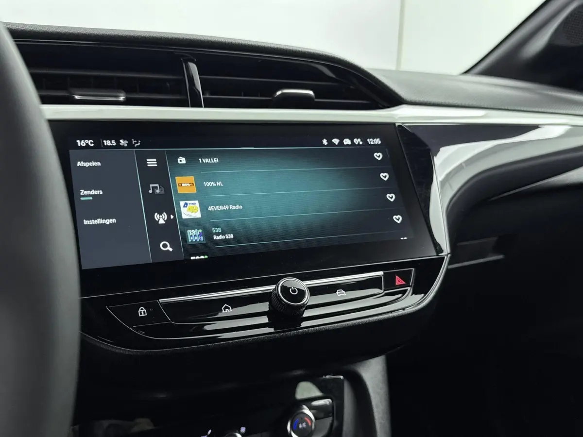 110pk Hybrid GS Automaat | Camera | Carplay | Navigatie | Parkeersensoren V+A | Achterspoiler