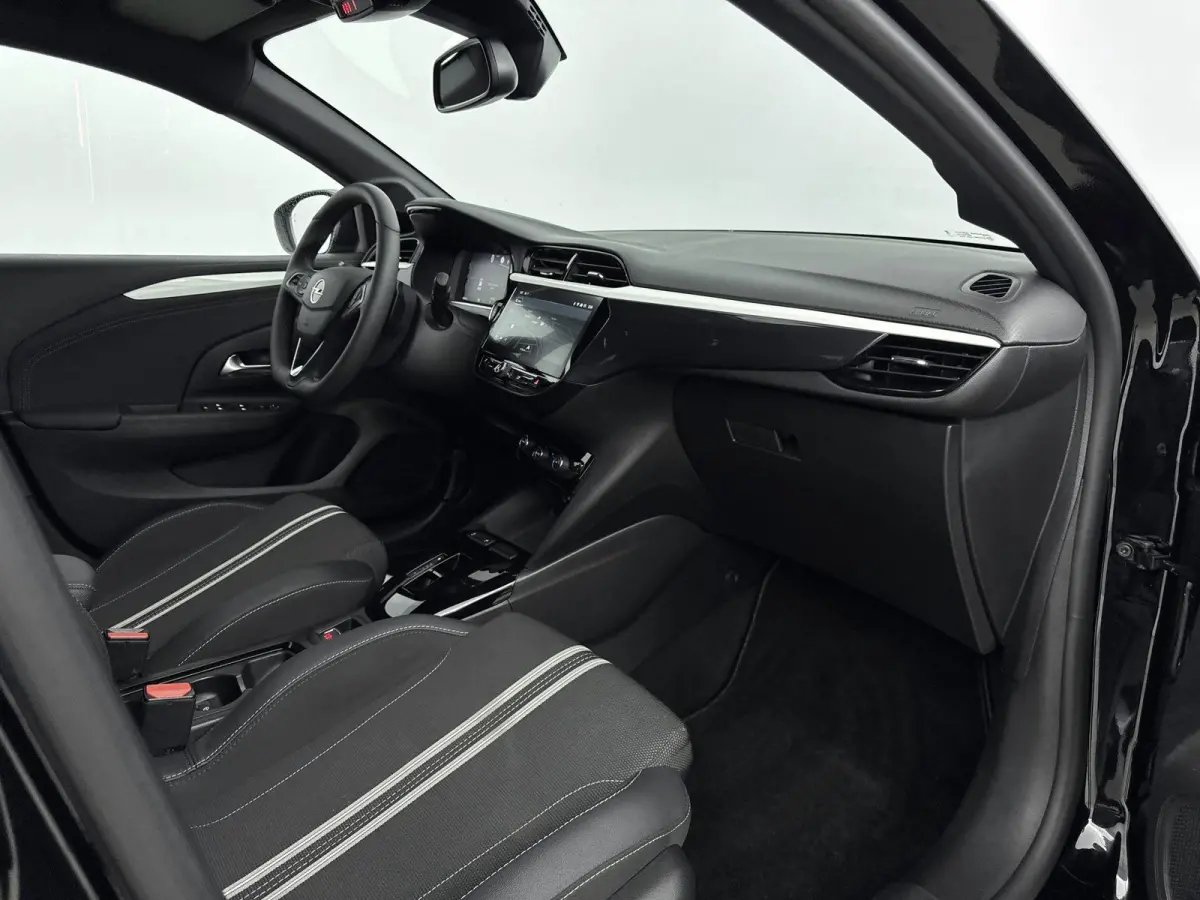 110pk Hybrid GS Automaat | Camera | Carplay | Navigatie | Parkeersensoren V+A | Achterspoiler