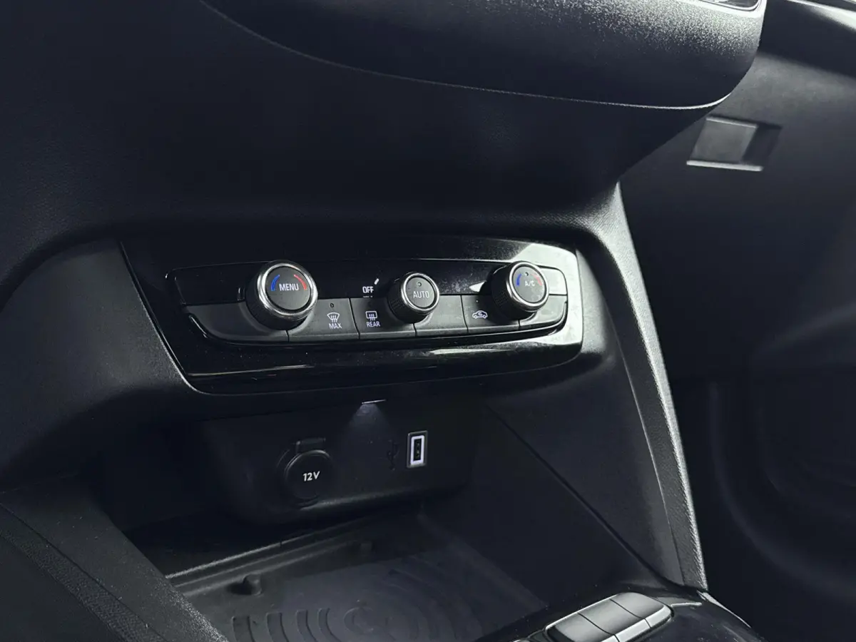 110pk Hybrid GS Automaat | Camera | Carplay | Navigatie | Parkeersensoren V+A | Achterspoiler