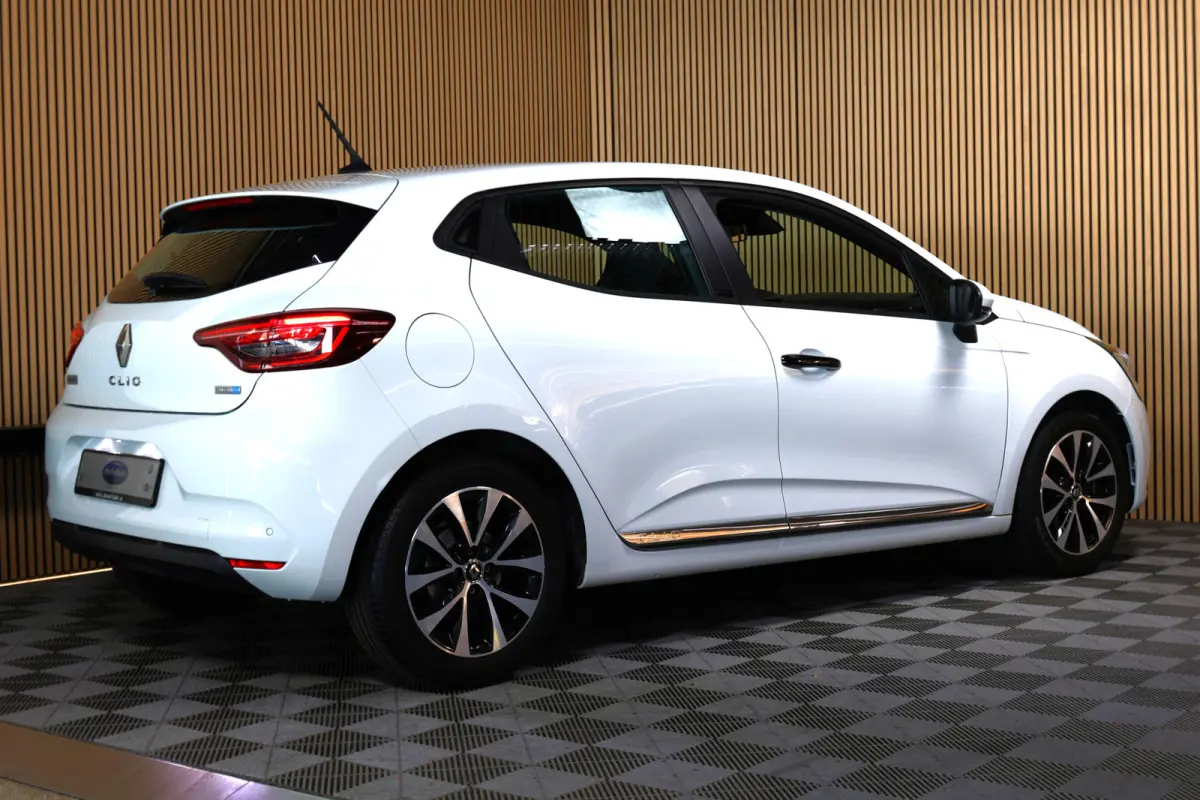 1.6 E-Tech Hybrid 140 Business Zen AVM NAVI AUTOMAAT PDC CRUISE "21
