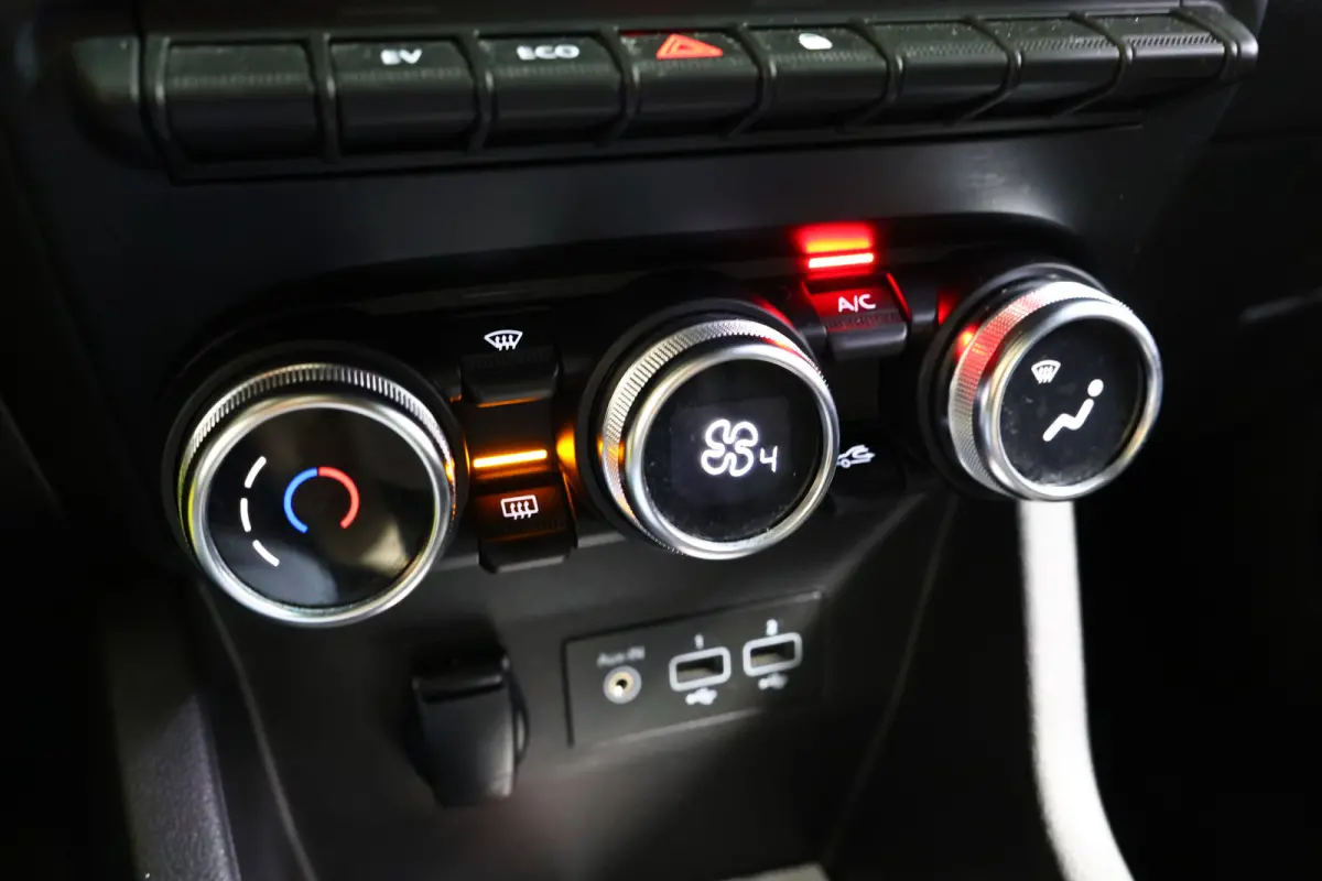1.6 E-Tech Hybrid 140 Business Zen AVM NAVI AUTOMAAT PDC CRUISE "21