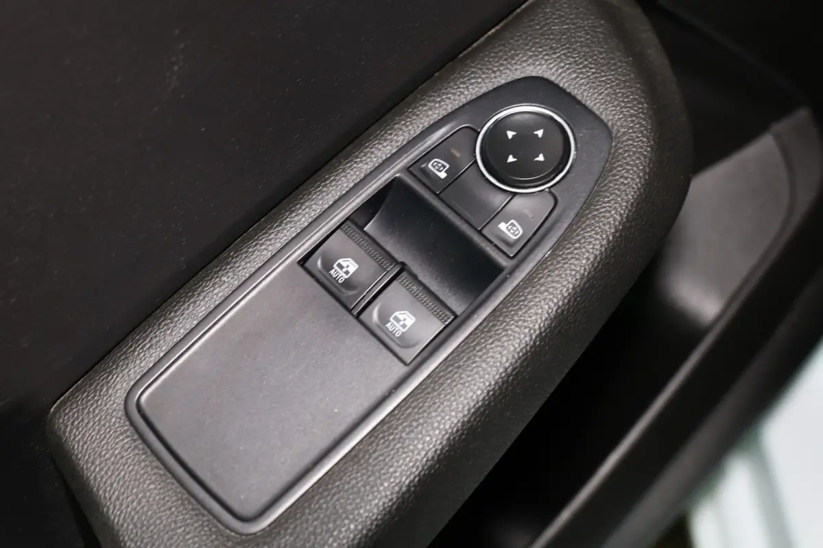 1.6 E-Tech Hybrid 140 Business Zen AVM NAVI AUTOMAAT PDC CRUISE "21