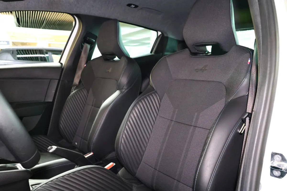 1.6 E-Tech Hybrid 140 Business Zen AVM NAVI AUTOMAAT PDC CRUISE "21