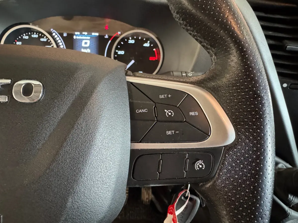 L3H2 50C21 AUT. NAVI-CARPLAY-PDC-CAMERA-CRUISE-CLIMATE-TREKHAAK