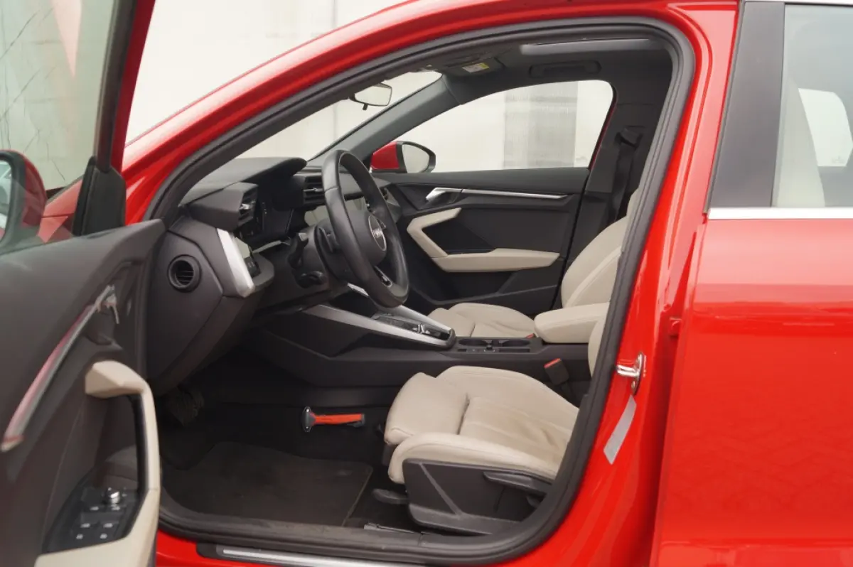 40 TFSIe PHEV Business Edition -PANO-LEER-ECC-