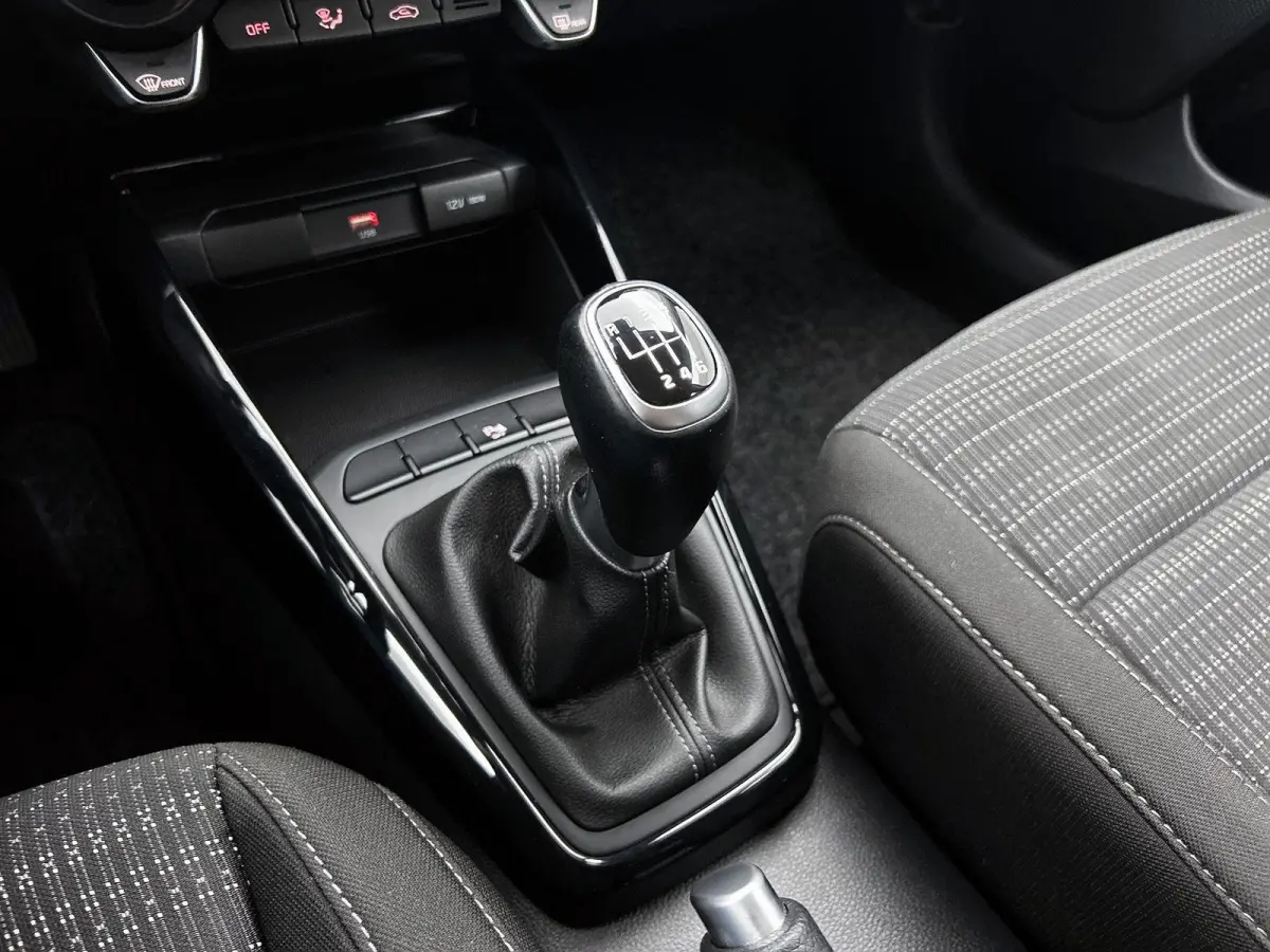 1.0 T-GDi MHEV DynamicPlusLine | Navigatie | Apple Carplay/ Android Auto | Climate control | Parkeer sensoren | Camera | Cruise Control | LMV |