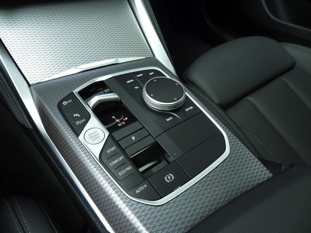 430i xDrive | M-Sportpakket | LED | Navigatie | Schuifdak | Sportstoelen | Stoelverwarming | DAB | Alu 18 inch