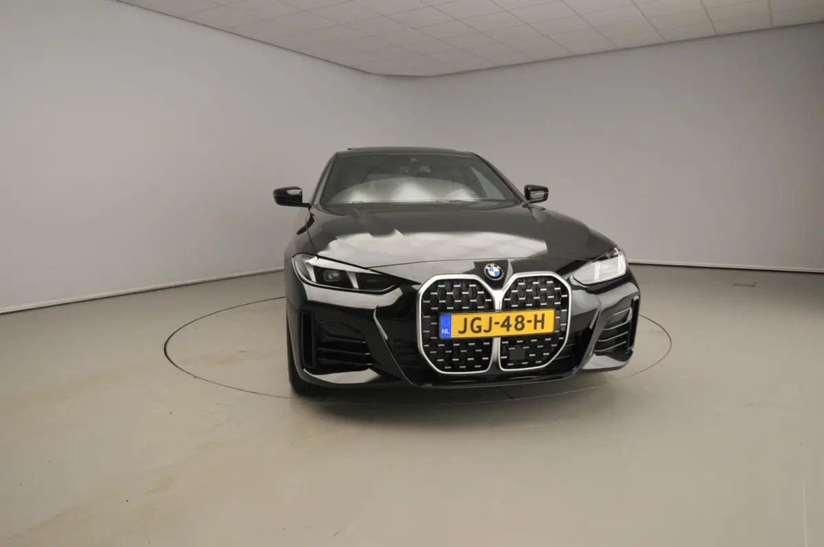 430i xDrive | M-Sportpakket | LED | Navigatie | Schuifdak | Sportstoelen | Stoelverwarming | DAB | Alu 18 inch