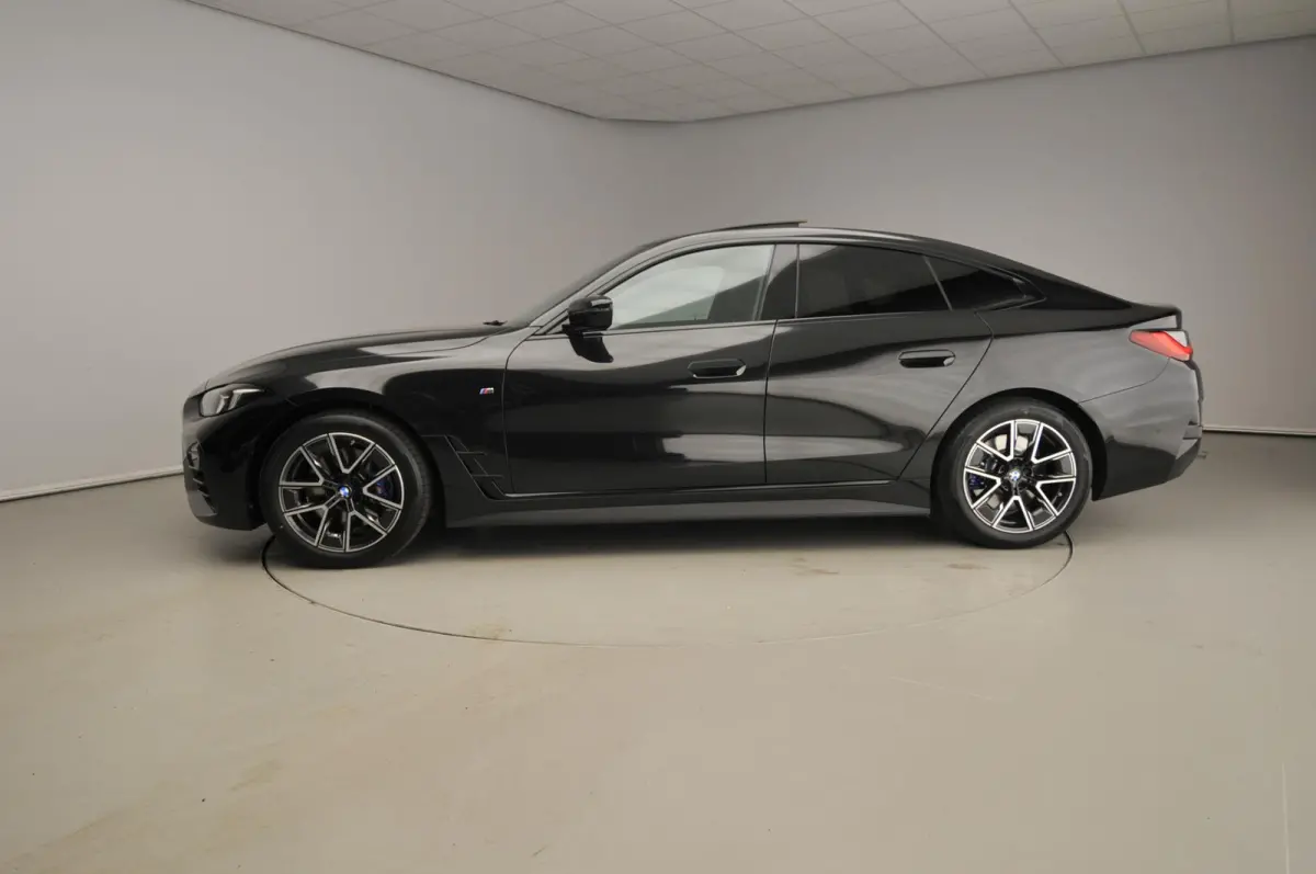 430i xDrive | M-Sportpakket | LED | Navigatie | Schuifdak | Sportstoelen | Stoelverwarming | DAB | Alu 18 inch