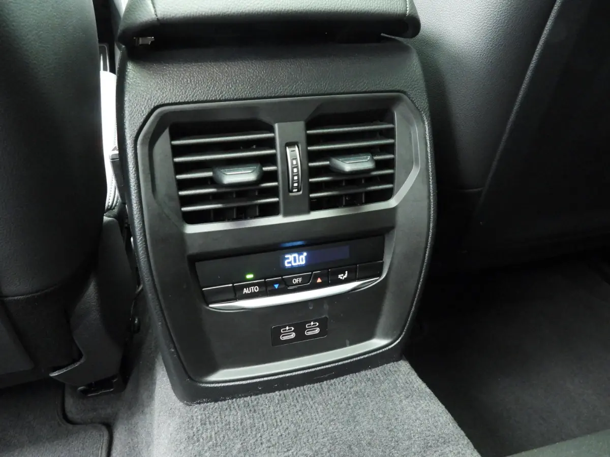 430i xDrive | M-Sportpakket | LED | Navigatie | Schuifdak | Sportstoelen | Stoelverwarming | DAB | Alu 18 inch