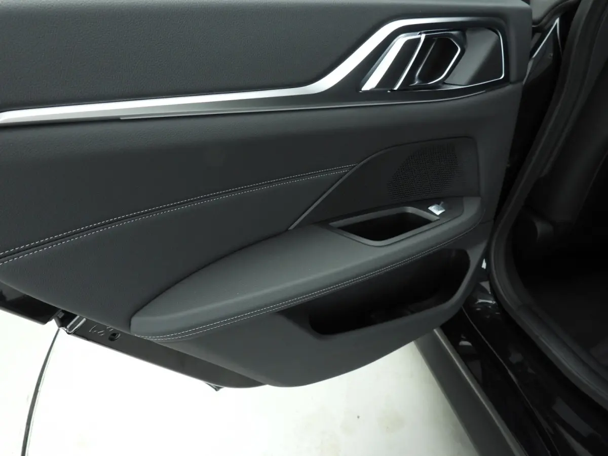 430i xDrive | M-Sportpakket | LED | Navigatie | Schuifdak | Sportstoelen | Stoelverwarming | DAB | Alu 18 inch