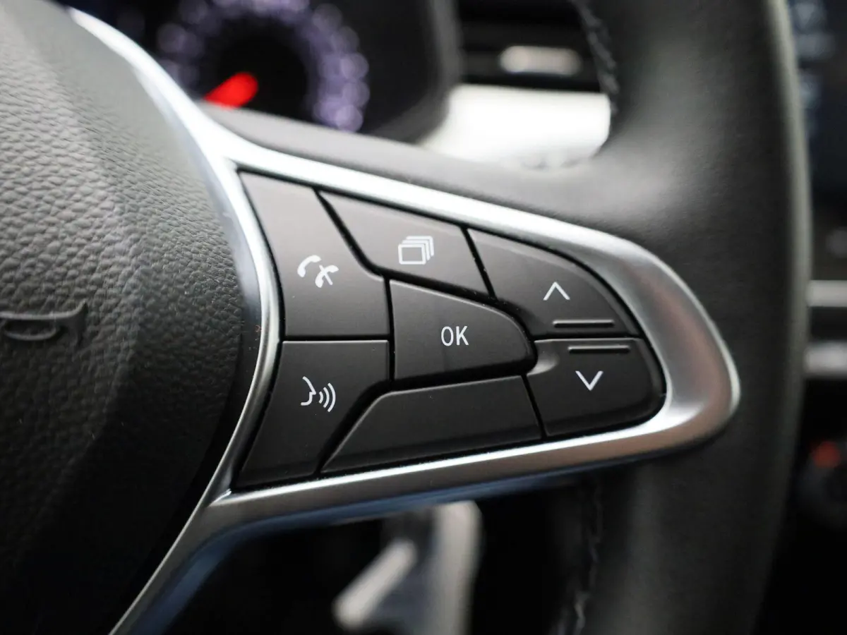 1.0 TCe 90 Evolution | APPLE CARPLAY - ANDROID AUTO | CRUISE CONTROL | AIRCO | PARKEERSENSOREN |