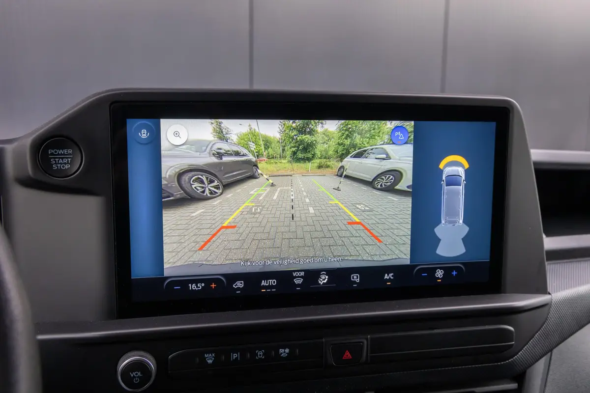 300 2.0 TDCI L2H1 Trend | Camera | 100% Dealer Onderhouden! | Climate Control | Keyless Start | Digitaal Dashboard | Parkeersensoren | Verkeersbord Detectie