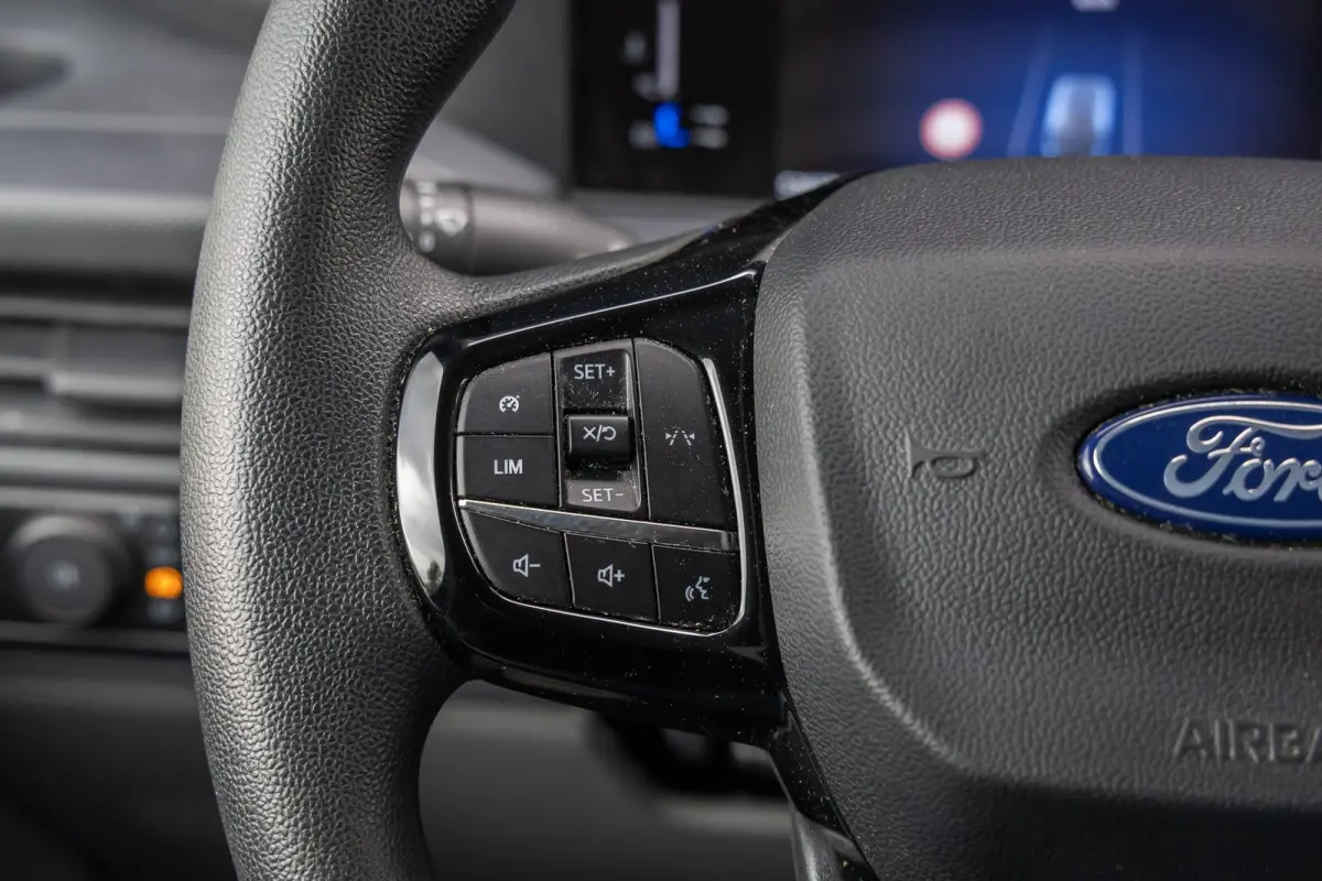 300 2.0 TDCI L2H1 Trend | Camera | 100% Dealer Onderhouden! | Climate Control | Keyless Start | Digitaal Dashboard | Parkeersensoren | Verkeersbord Detectie