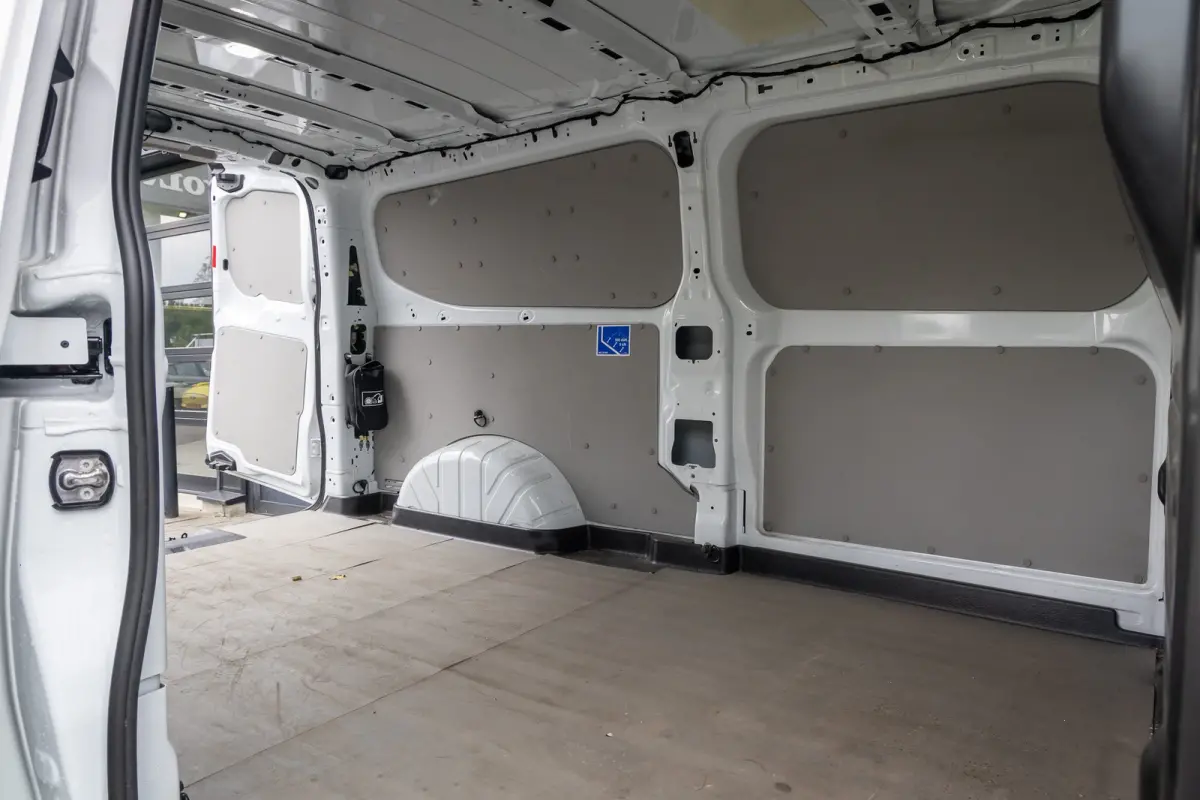 300 2.0 TDCI L2H1 Trend | Camera | 100% Dealer Onderhouden! | Climate Control | Keyless Start | Digitaal Dashboard | Parkeersensoren | Verkeersbord Detectie